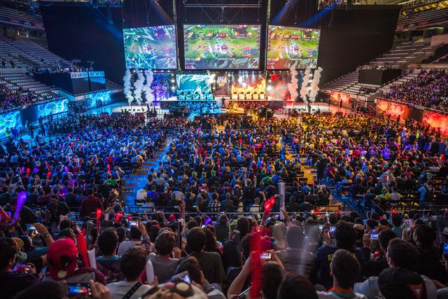 DOTA2 TI3冠军S4职业生涯达2000场！